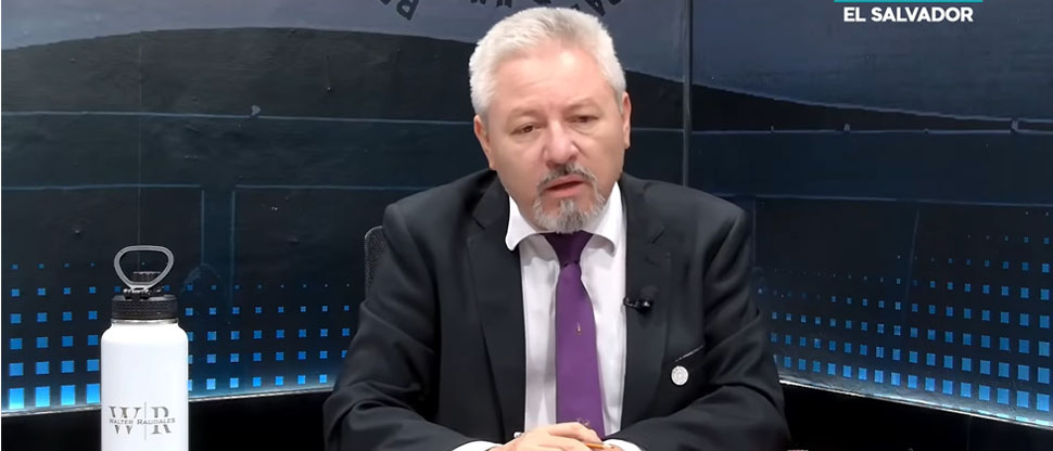 Para el opositor Walter Raudales es mejor dar un vaso de leche que reconstruir los centros escolares