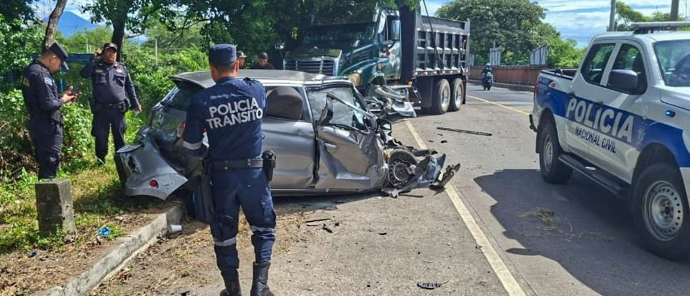 Un fallecido y un lesionado de gravedad tras fuerte accidente en La Paz