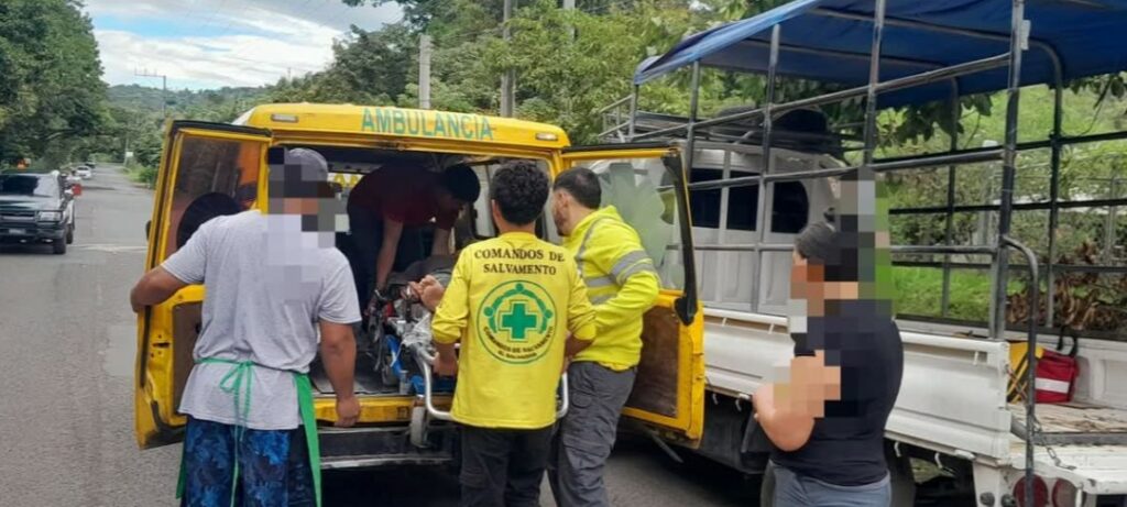Hombre resulta lesionado tras caer de un árbol en Sensuntepeque