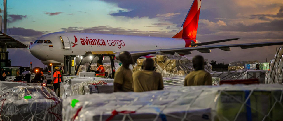 Aterriza avión con 50 toneladas de ayuda en Jamaica