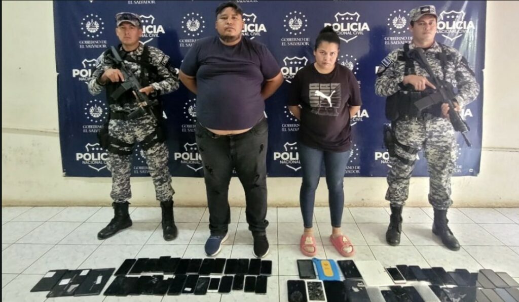 Más de 40 teléfonos y 10 tablets decomisados a pareja en San Miguel