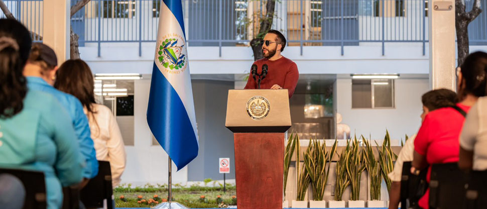 Nayib Bukele “Mantendremos el programa dos escuelas por día hasta renovar todo el sistema educativo