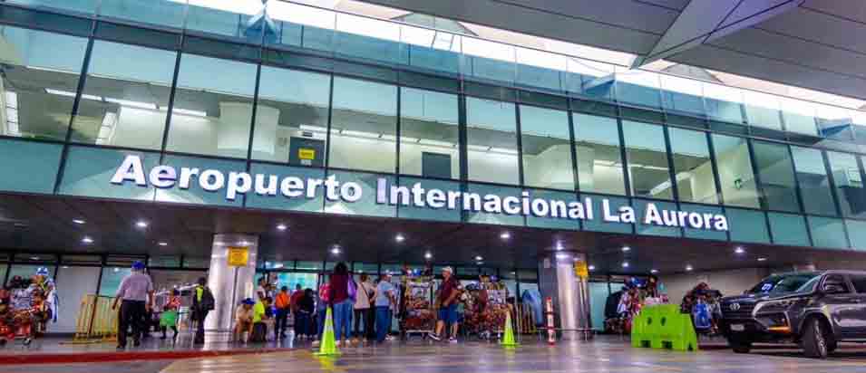 GUATEMALA: aeronave privada sufre pinchazo en una de sus llantas tras aterrizar