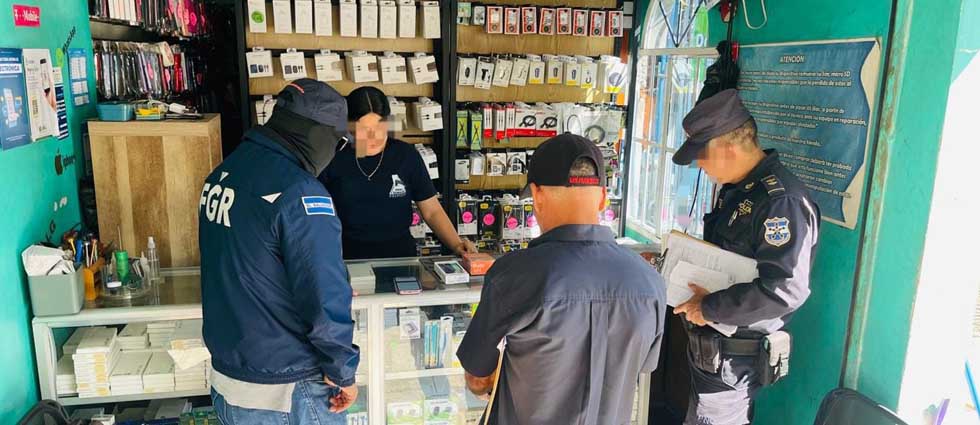 FGR y PNC siguen desmantelando negocios que venden celulares obtenidos producto de delitos