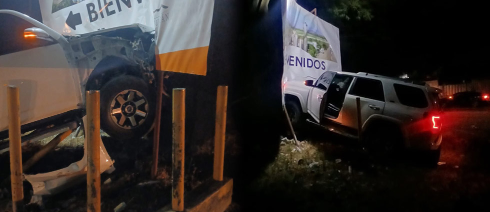 Camioneta se estrella contra valla publicitaria sobre la carretera Troncal del Norte