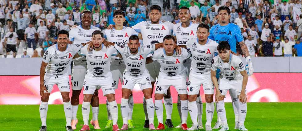 Un imponente Alianza se convierte en el primer gran finalista del Apertura 2025