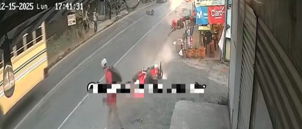 Captan momento cuando motociclista atropella a una persona en La Libertad