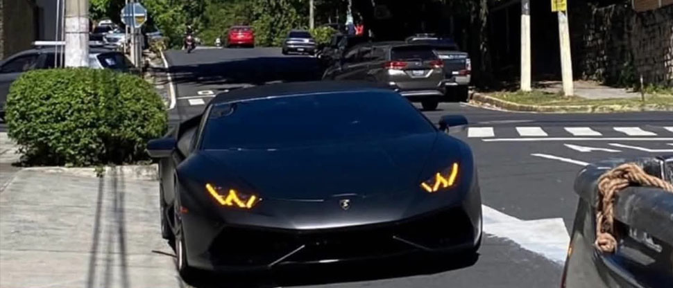 Lamborghini Huracán Spider se roba las miradas en calles de San Salvador