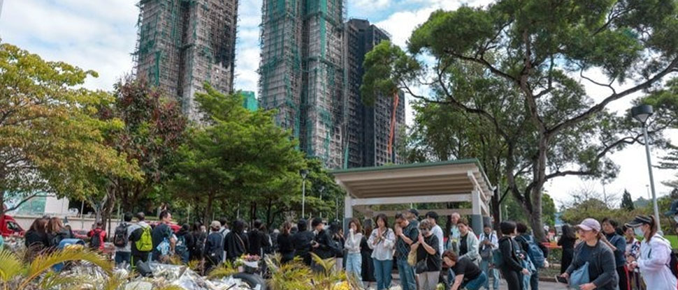 Aumentan a 159 los fallecidos por el incendio en Hong Kong, el más mortífero en su historia