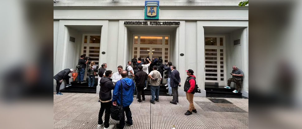 Allanan la sede de la AFA e instalaciones de clubes de distintas categorías