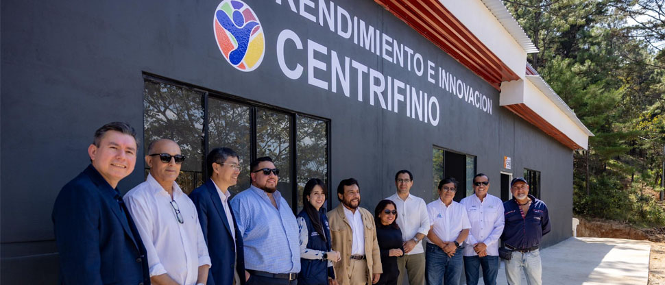 Vicepresidente Ulloa participa en la inauguración en la inauguración del CENTRIFINIO