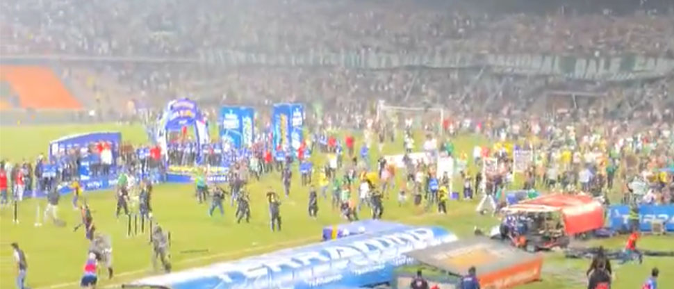 Caos en la Copa Colombia: barras bravas del DIM y Atlético Nacional arman batalla campal