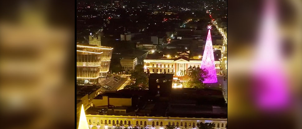 Todo está listo para el encendido del árbol en la Villa Navideña 2025