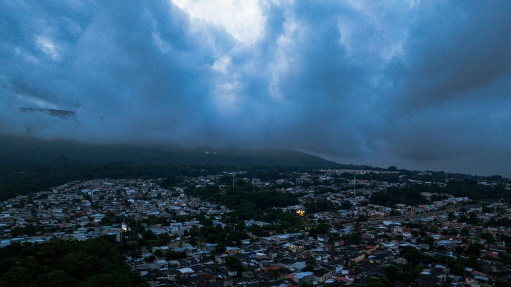 Se prevén lluvias para el resto de la tarde y noche de este lunes