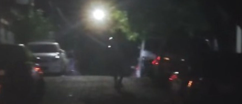 Captan a sujeto tratando de abrir carros a un costado de la iglesia Luz del Mundo en Soyapango