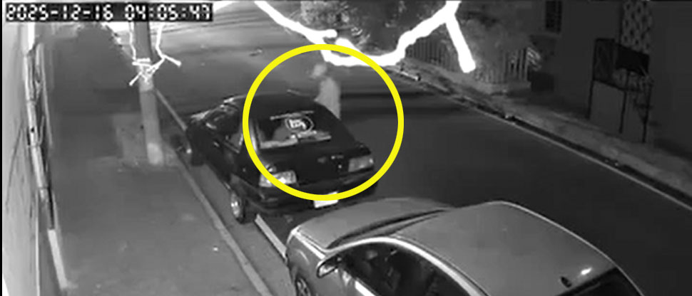 Publican nuevo video de ladrón captado intentando abrir carros en Zacatecoluca