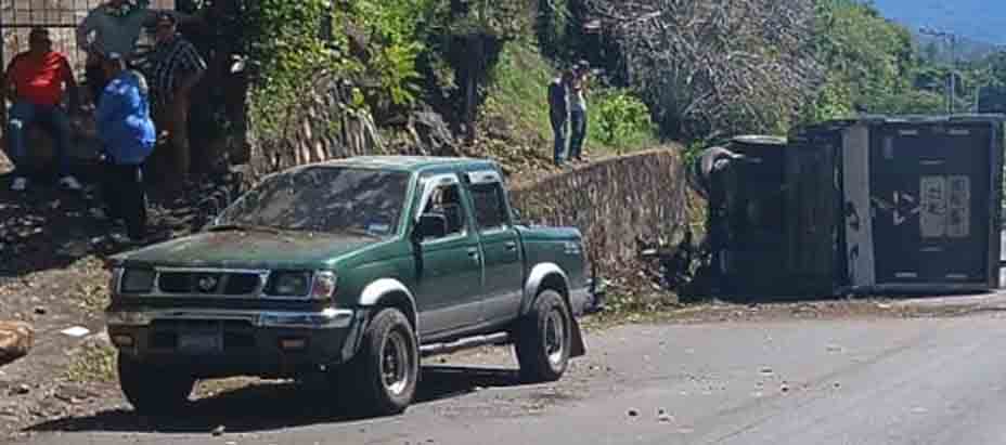 Triple accidente en  San Vicente no reportó lesionados