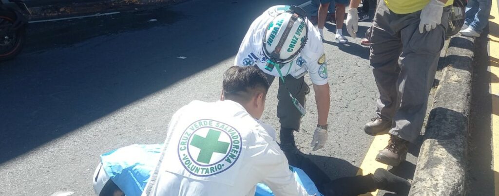 Fatal accidente en el bulevar Venezuela deja un motociclista fallecido