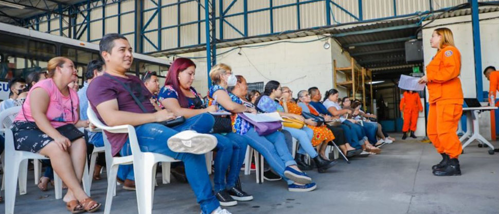 Bomberos ha capacitado a todos los comerciantes de pólvora para este 2025