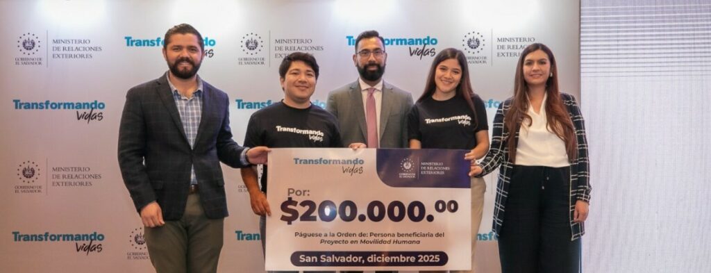 Entregan capital semilla a emprendedores provenientes de San Salvador, Santa Ana, Chalatenango, Morazán y Usulután