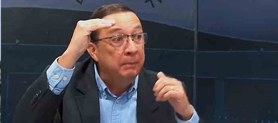 Carlos Araujo se molesta que ARENA y el FMLN participarán en las próximas elecciones