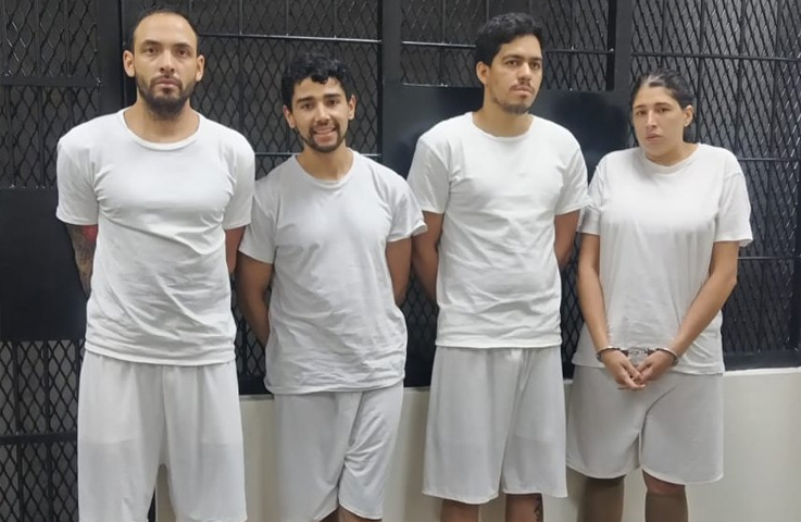 Extranjeros que intentaron abrir cajeros automáticos continuarán tras las rejas