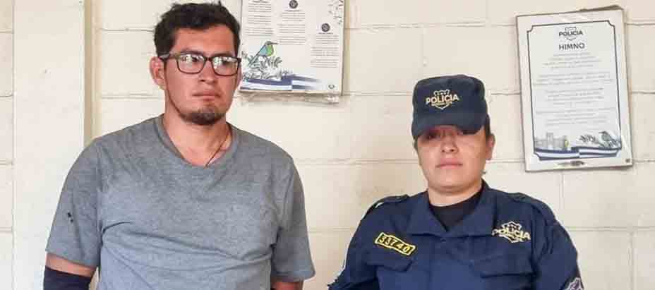 Arrestan a conductor que atropelló a peatón y falleció en carretera