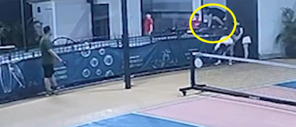 Jugador de “pickleball” murió tras precipitarse desde un tercer piso al intentar recuperar una pelota