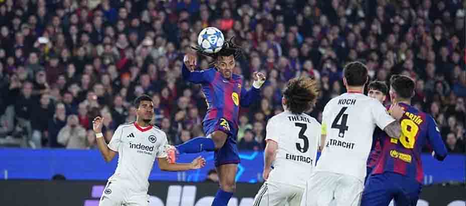  Koundé salva de un nuevo ridículo al Barcelona