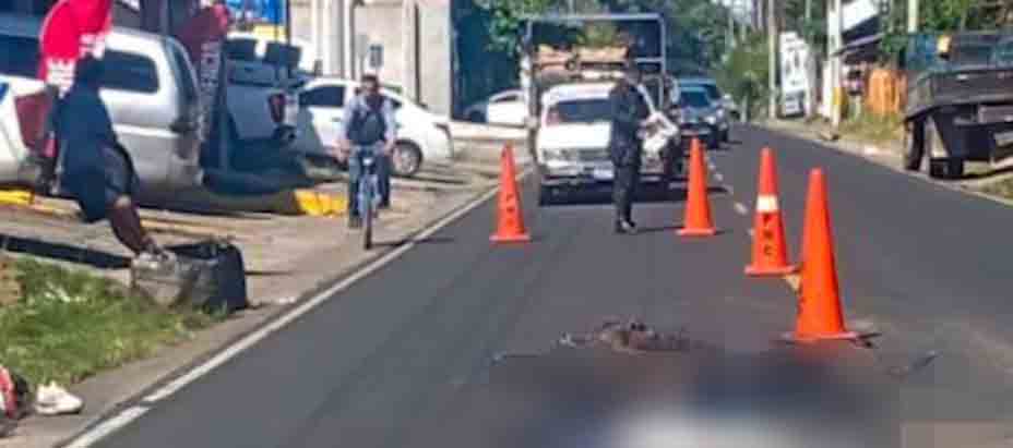 Motociclista muere en accidente con camión en Cabañas