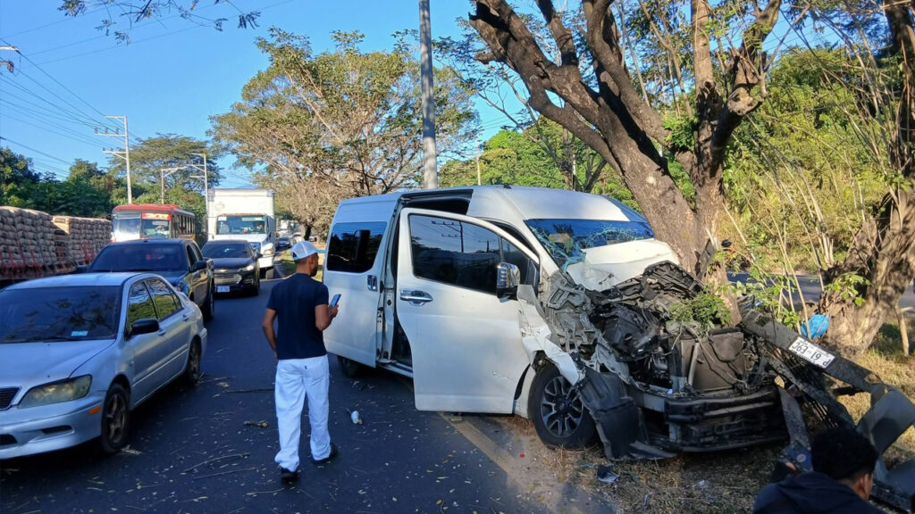 Múltiple accidente deja varios lesionados en carretera Panamericana Occidente