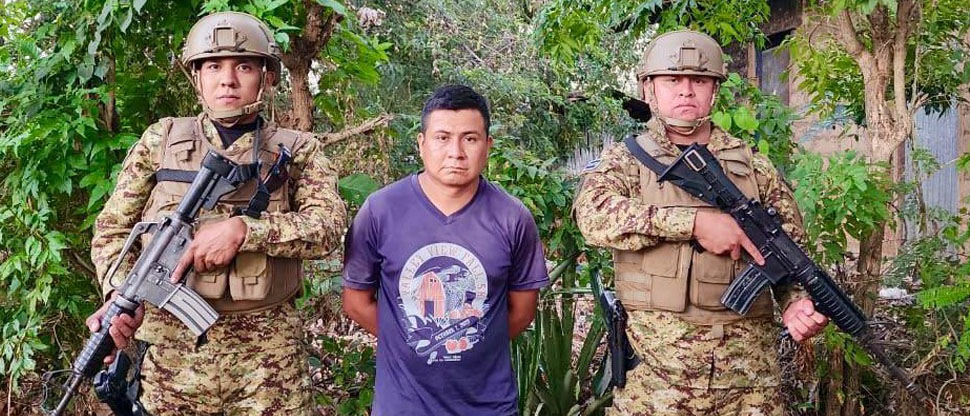 Soldados entregan a la PNC a pandillero de la MS que huía de la justicia en Ahuachapán