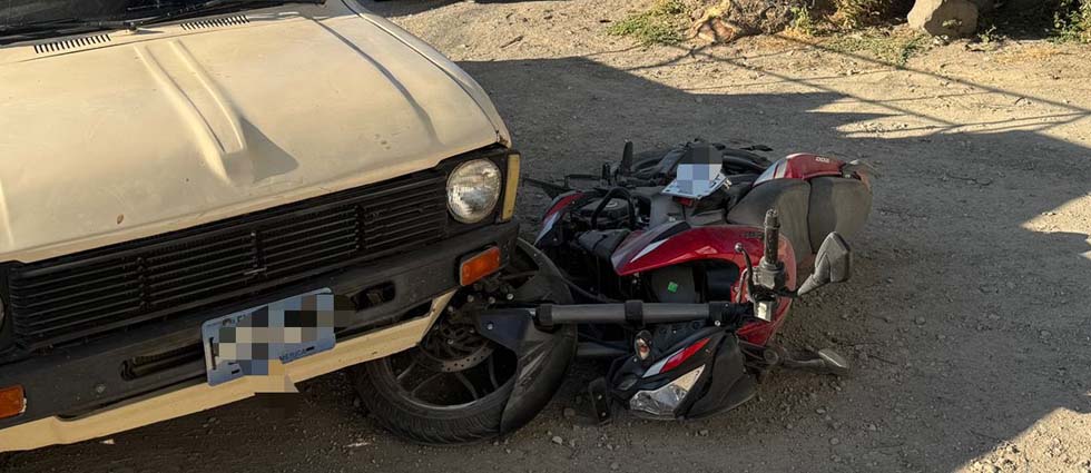 Joven conductor acaba en el hospital tras choque en Santa Ana