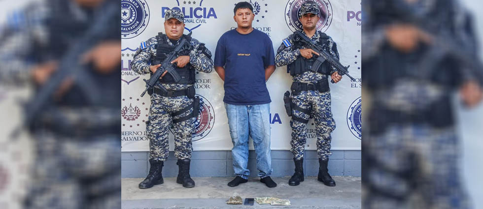 Detienen a sujeto tras hallarle drogas y $300 en efectivo