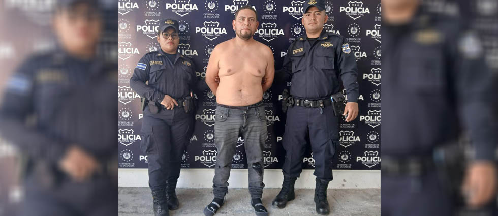 Capturan a conductor borracho tras provocar un fuerte siniestro vial en Cojutepeque