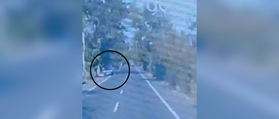 Captan momento cuando conductor huye tras atropellar a ciclista en carretera Litoral