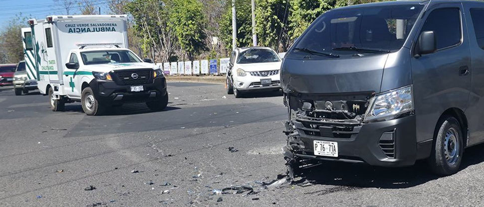 Conductores provocan fuerte choque en carretera Longitudinal del Norte