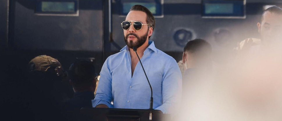 Encuesta UCA: Presidente sube en evaluación en comparación a la misma encuesta del año anterior