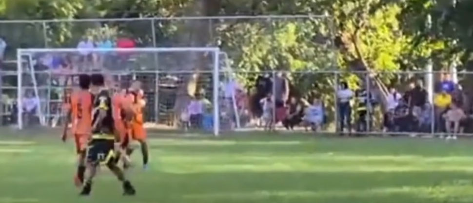 Al balón: partido de fútbol aficionado acaba a los puños en Ereguayquín, Usulután