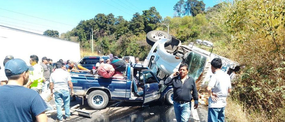 Guatemala: grave choque bloquea una de las principales carreteras de acceso a El Salvador