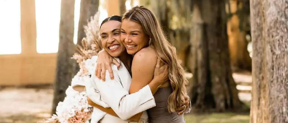Marta, considerada la mejor futbolista de la historia, se casa con una excompañera