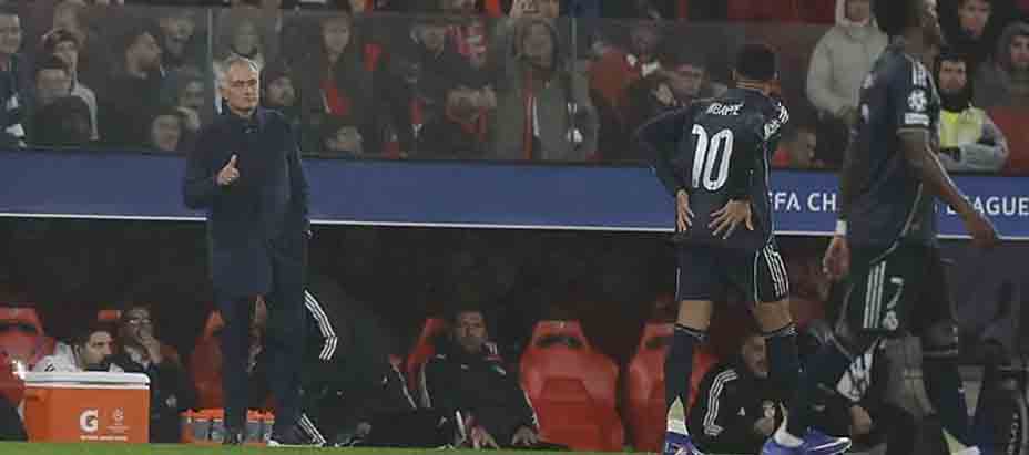 Mou hace de villano y deja fuera del top 8 al Real Madrid