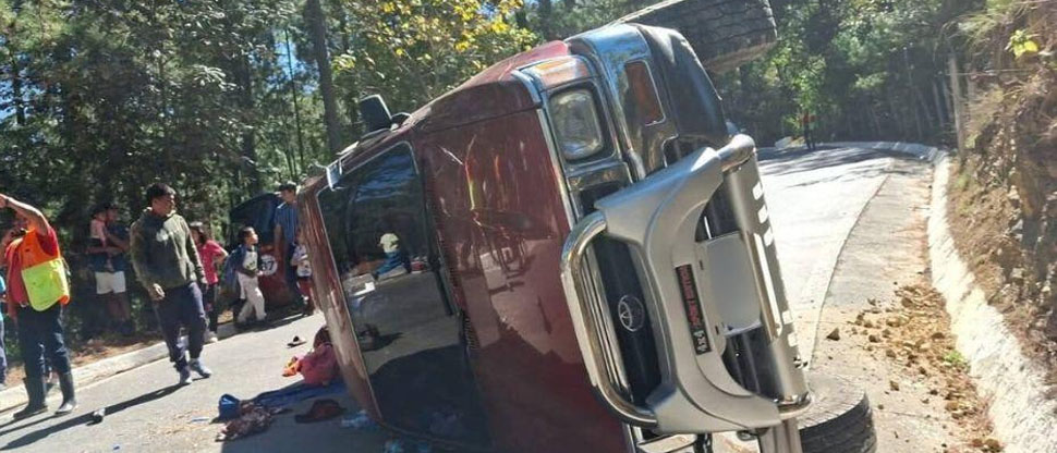 Cinco personas resultaron gravemente lesionadas tras vuelco de pick up en Guatemala
