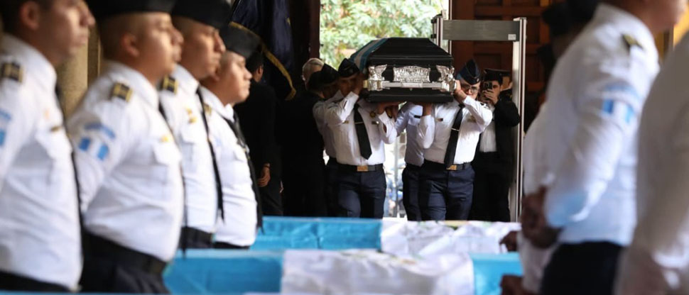 Guatemala: realizan actos fúnebres a los policías asesinados a manos de pandilleros