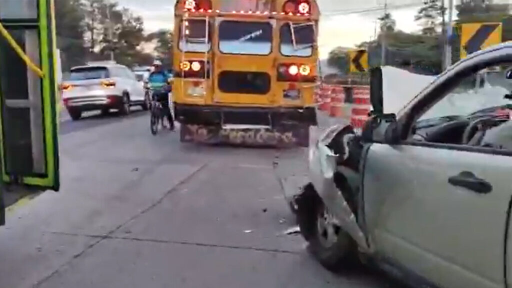 Se registra aparatoso accidente en tramo Los Chorros