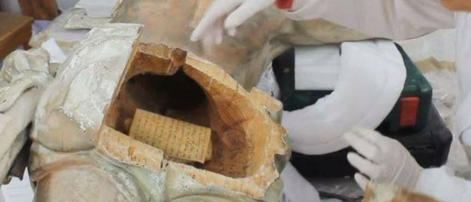 España: encuentran dos pergaminos dentro de un cristo del siglo XVIII
