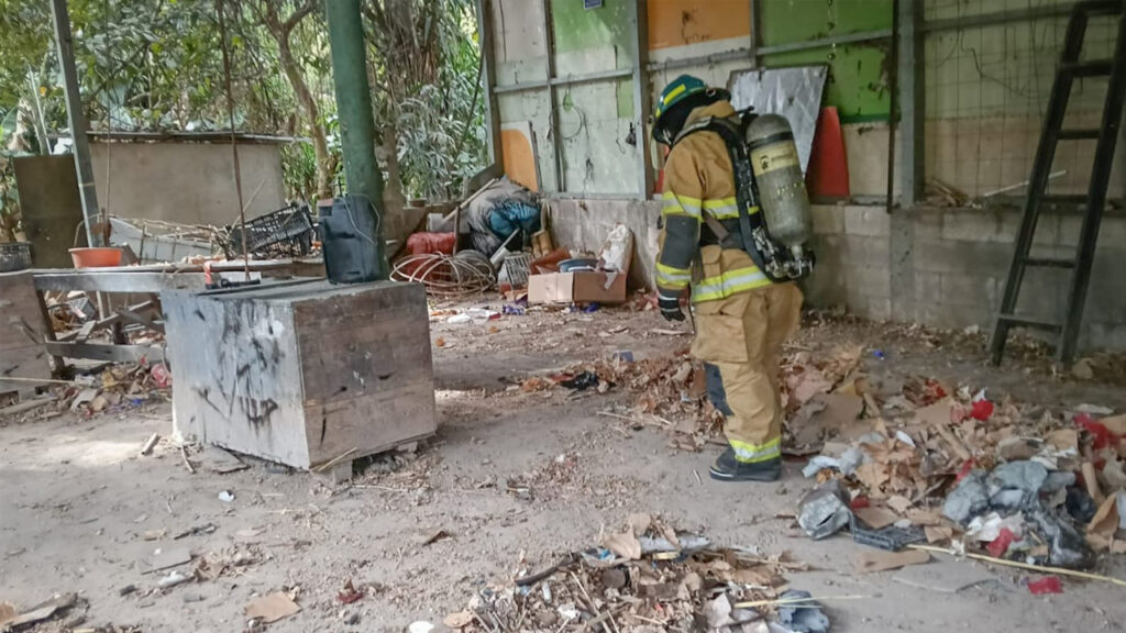 Dos lesionados tras explosión de cohetería ilegal en Cuscatlán Sur