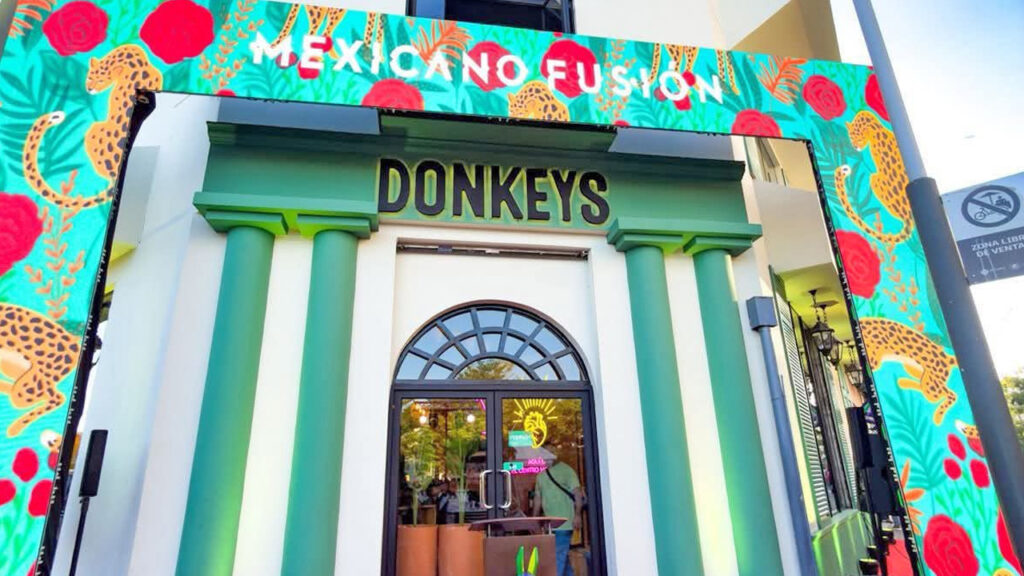 Cadena de restaurantes DONKEYS se suma a la Ley Quincena 25