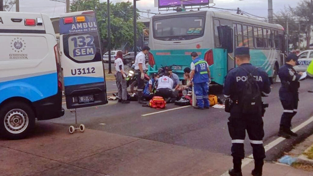 Racha de accidentes deja varios fallecidos y heridos esta mañana de viernes