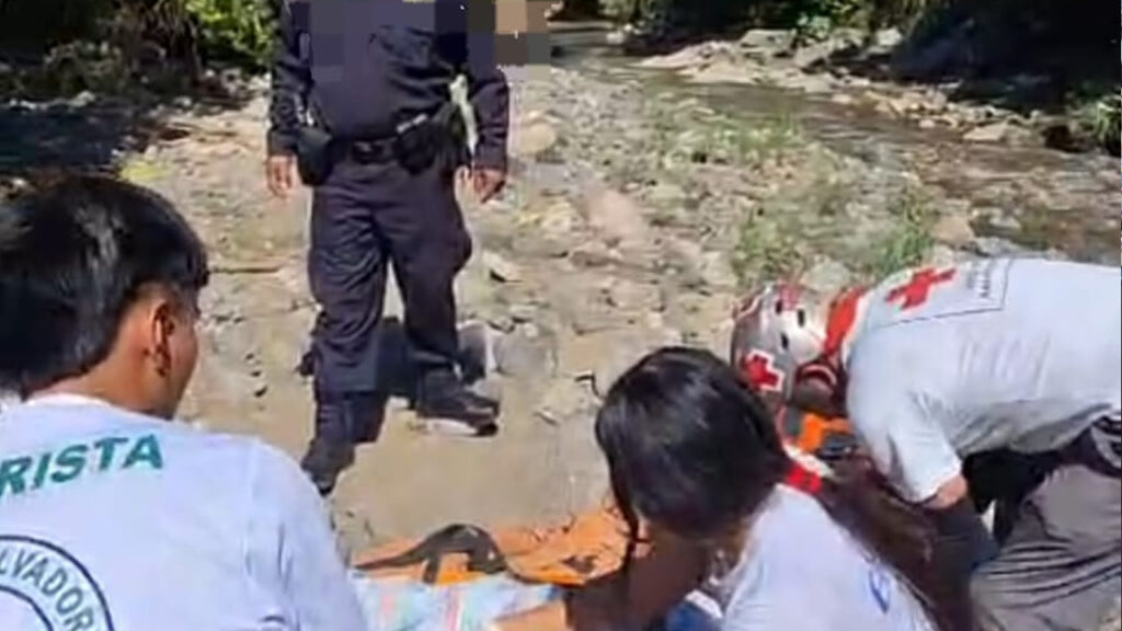 Hombre cae de un puente de 10 metros de altura en Lourdes, Colón
